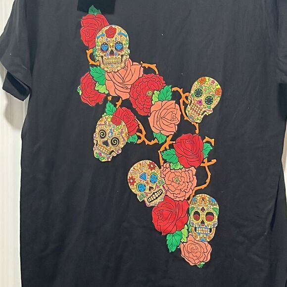 Dali Museum Skull & Roses Black Crew Cotton Tee - Picture 1 of 9